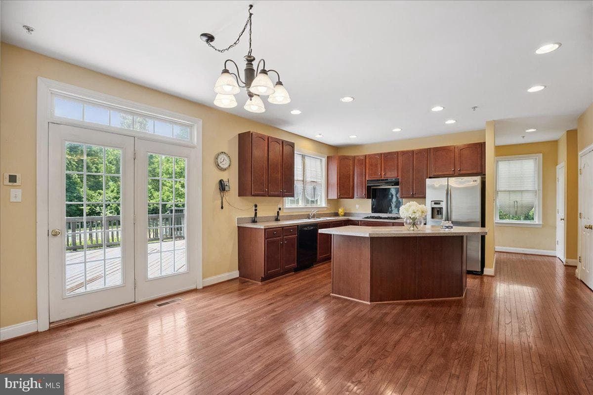 12401 Annes Prospect Drive photo 32