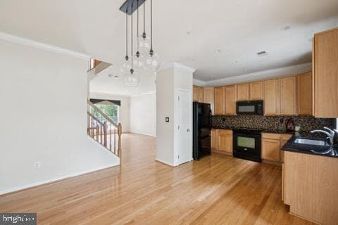 7510 Burdette Way photo 3