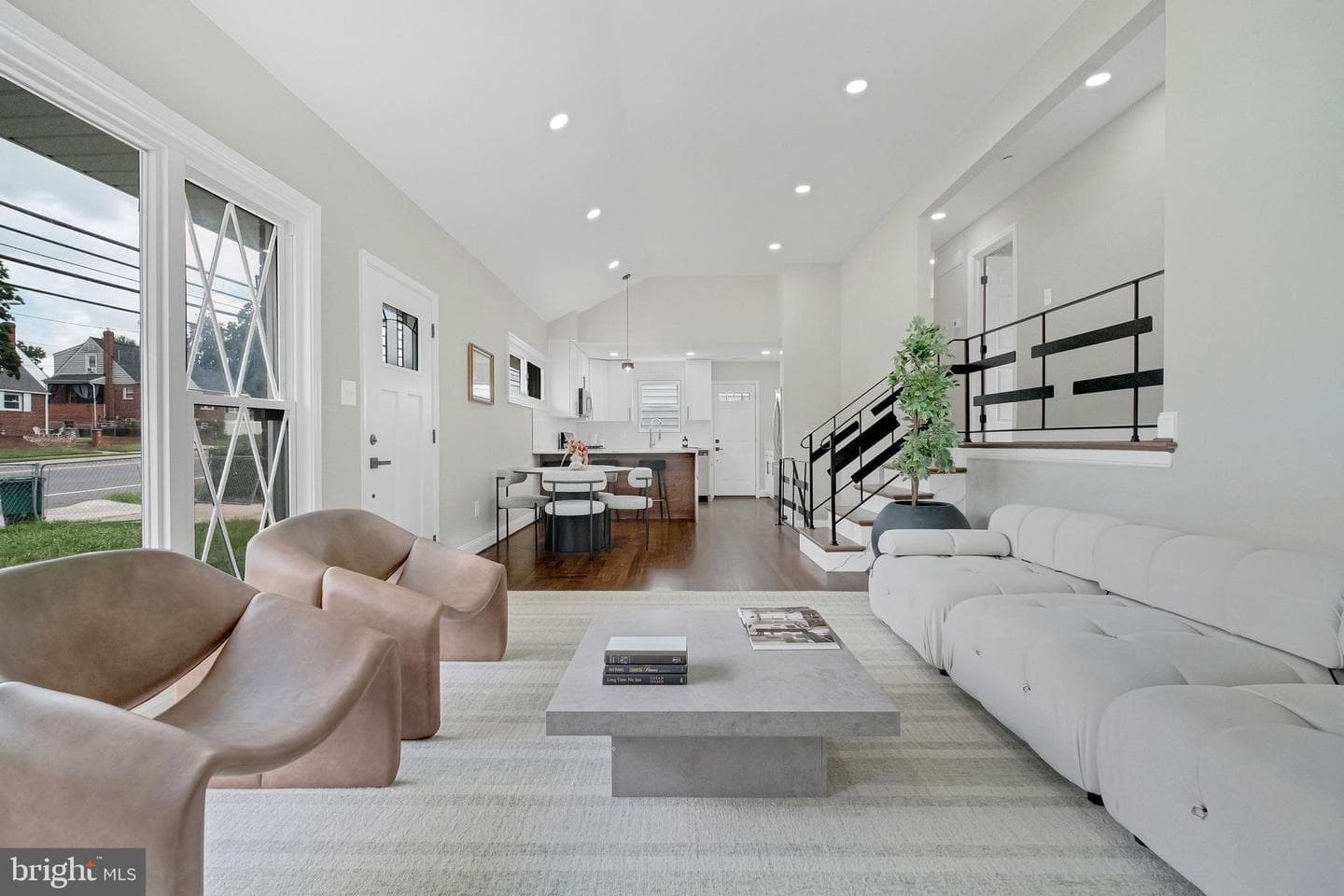6207 Addison Road photo 8