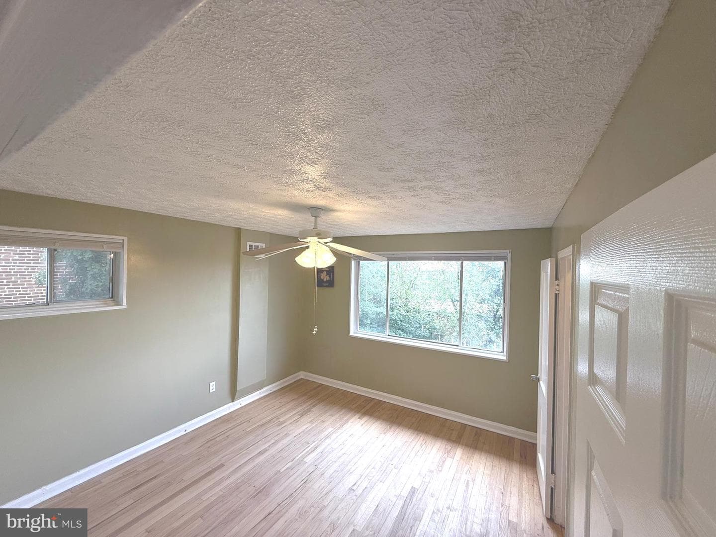 857 Neptune Avenue photo 13