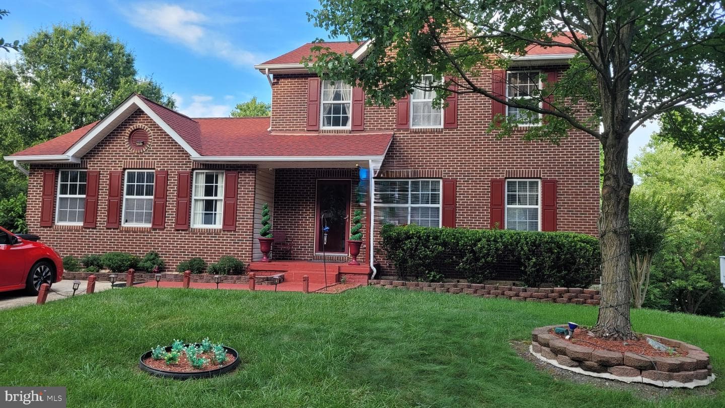 1712 Dennis Court photo 1