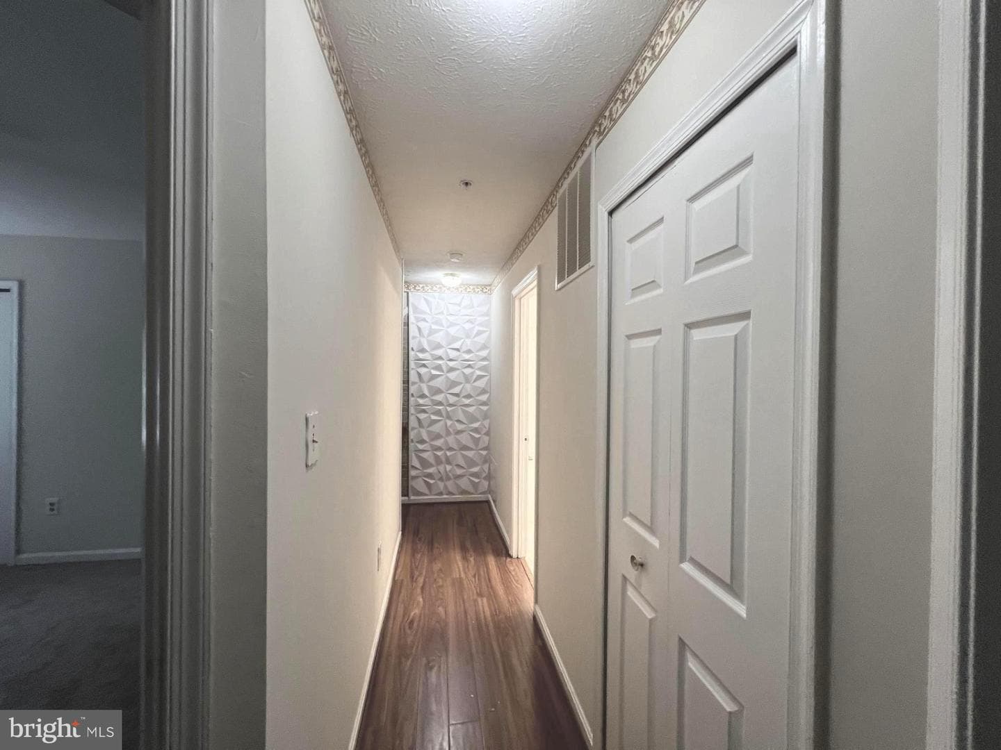 1712 Dennis Court photo 23