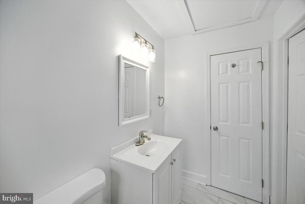 4617 Heath Street photo 20