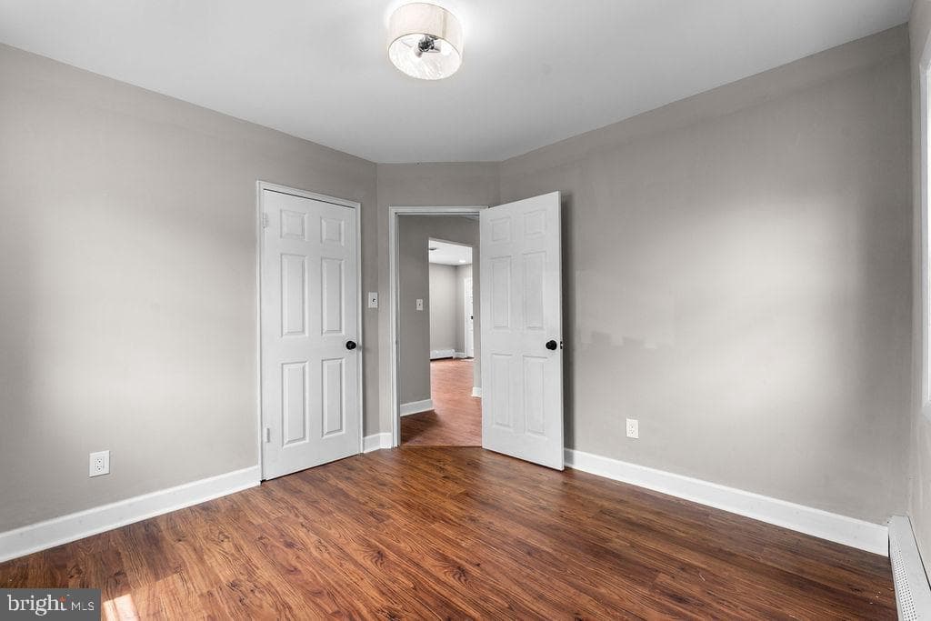 38 4th Street photo 18