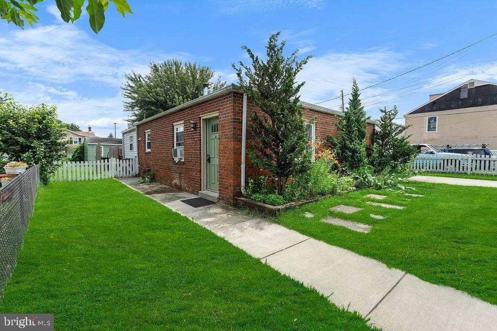 38 4th Street photo 26