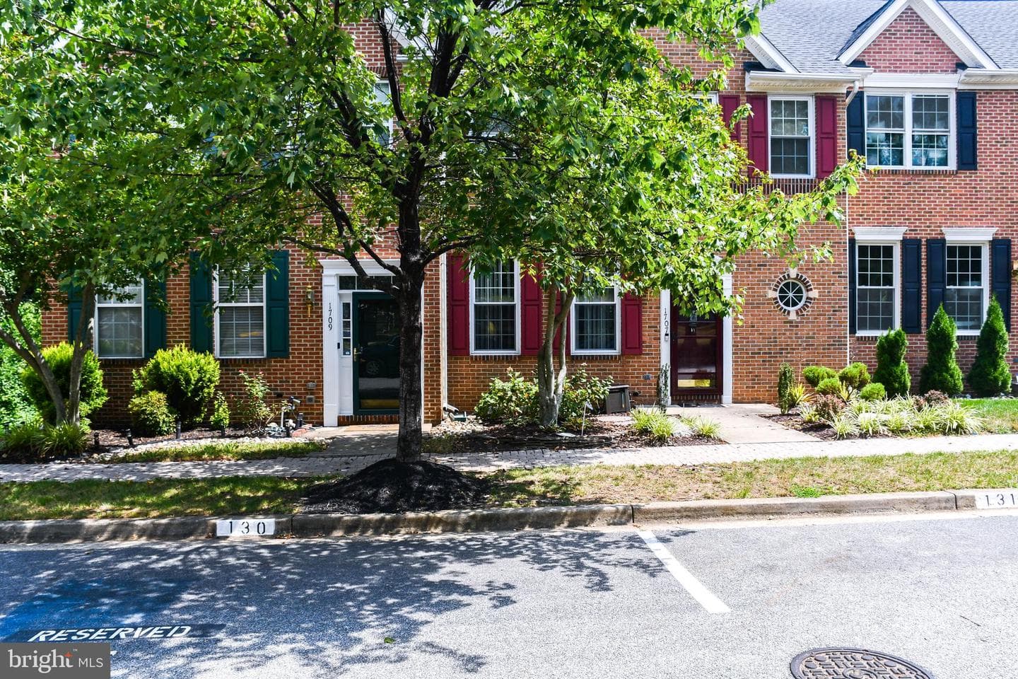 1709 Chinaberry Court photo 4