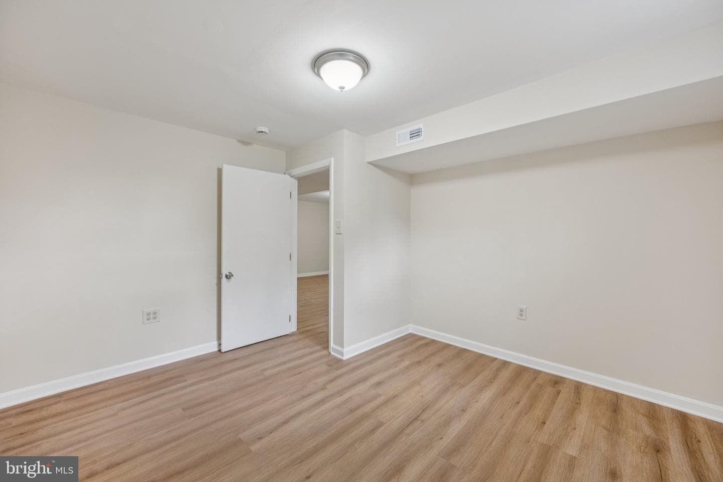 1003 Ward Street photo 22
