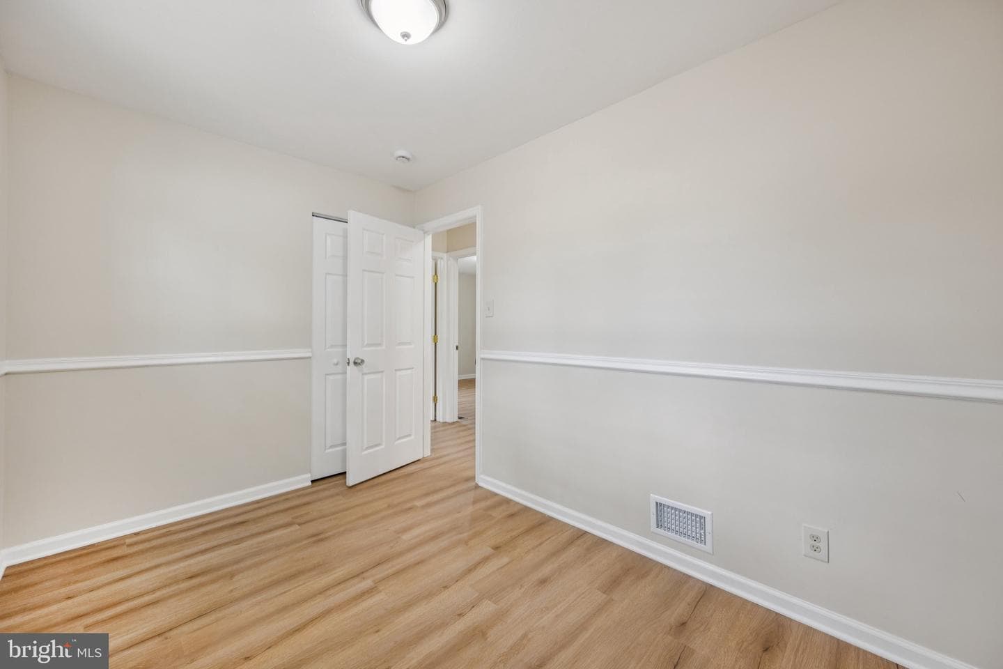 1003 Ward Street photo 9