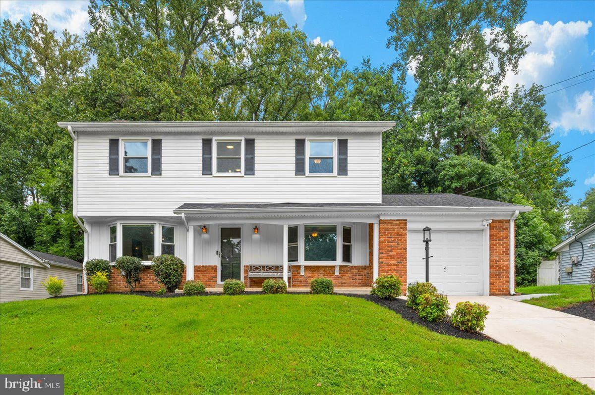 13210 Vanessa Avenue photo 1