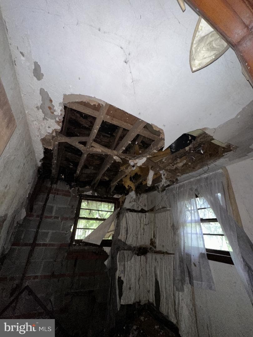 1410 Rich Hill Drive photo 34