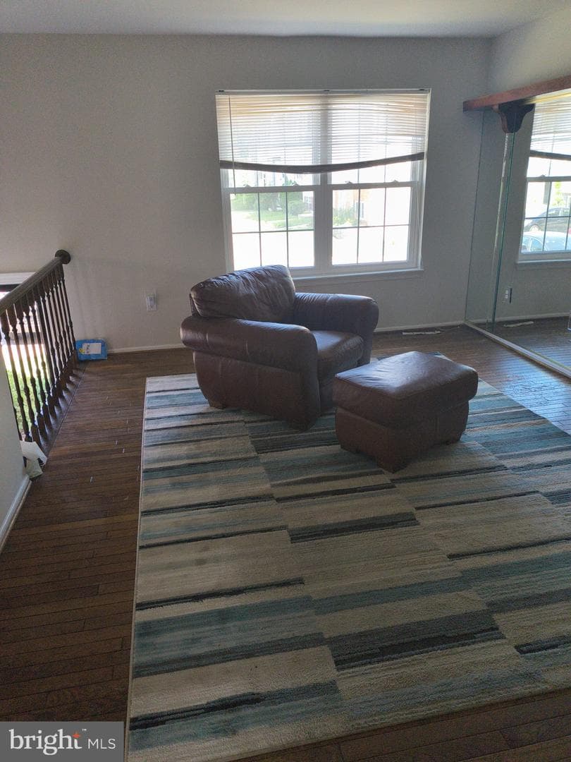 10710 Castleton Way photo 2