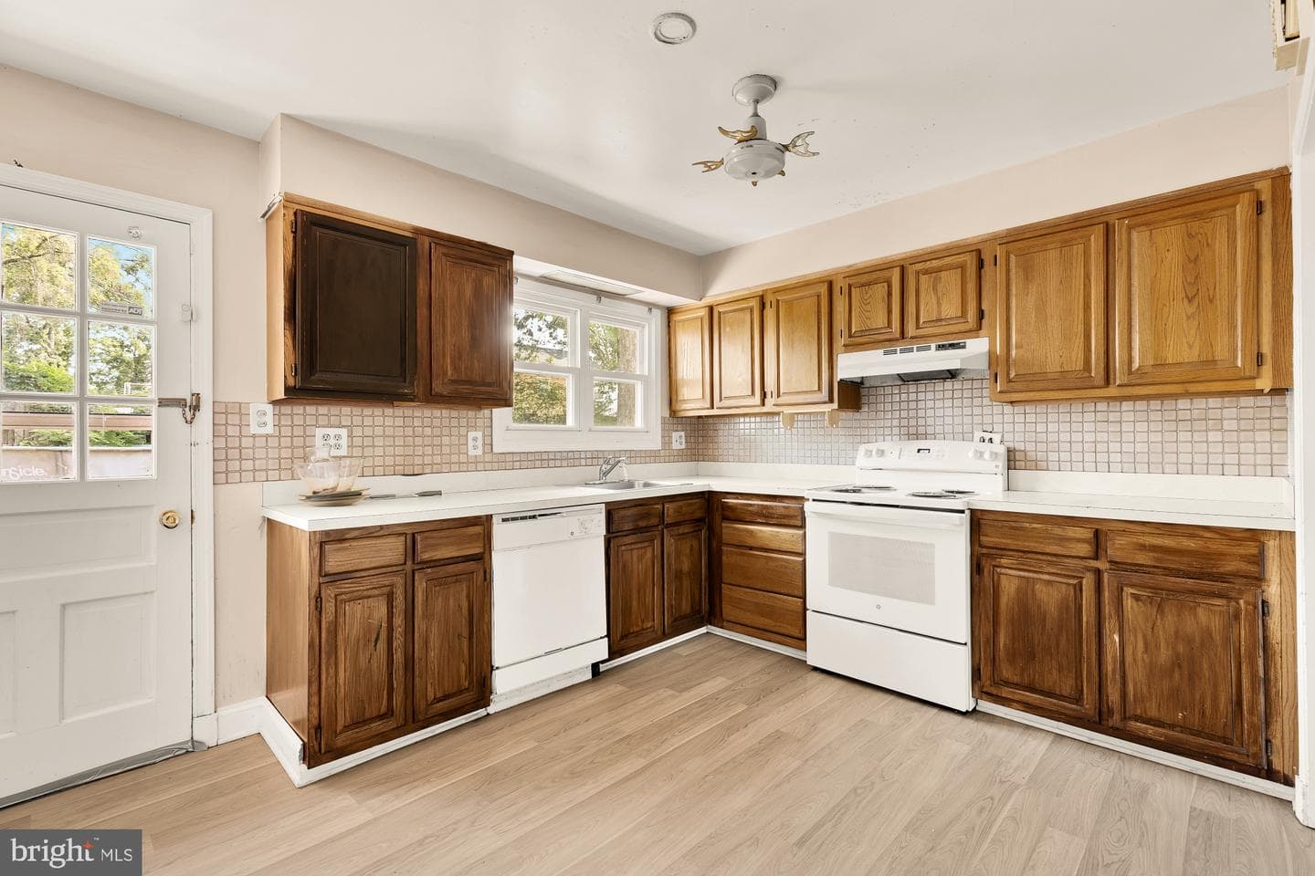 7302 Riverdale Road photo 6