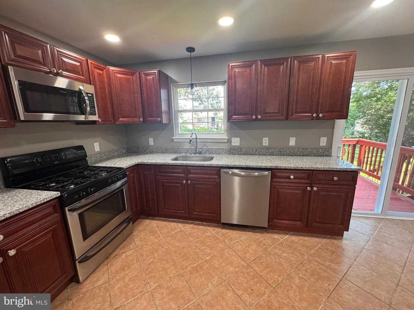 8216 Dellwood Court photo 30