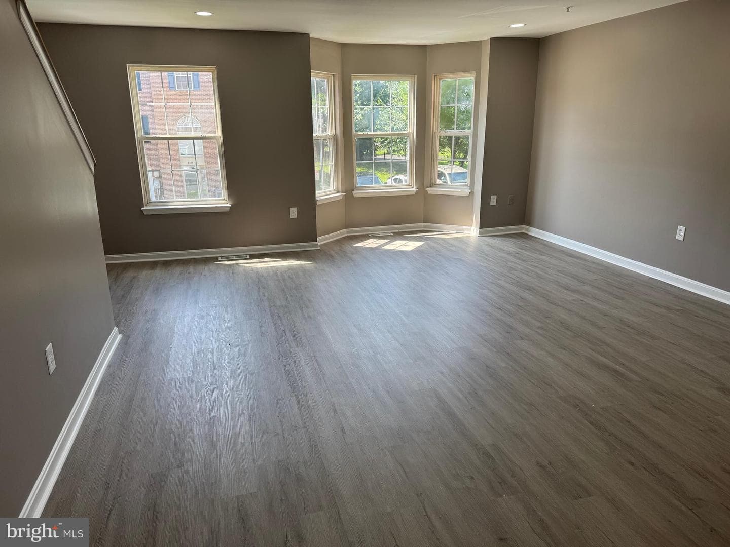 8216 Dellwood Court photo 37