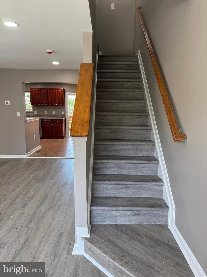 8216 Dellwood Court photo 43