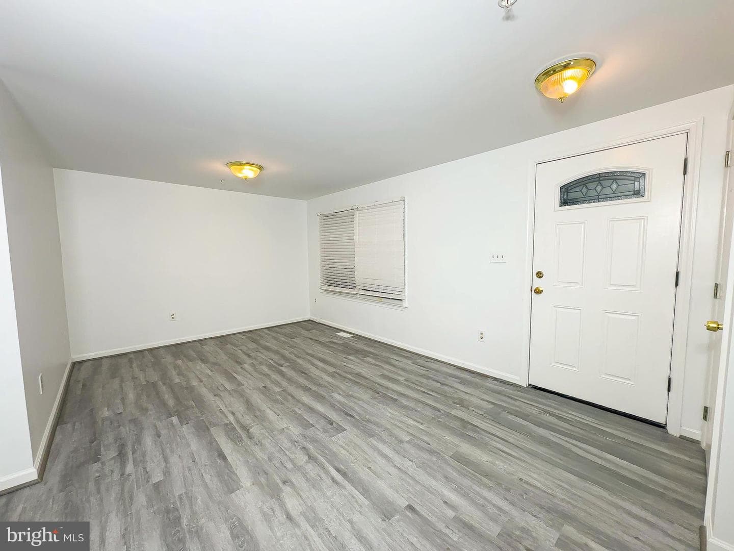 3024 N Dale Lane photo 2