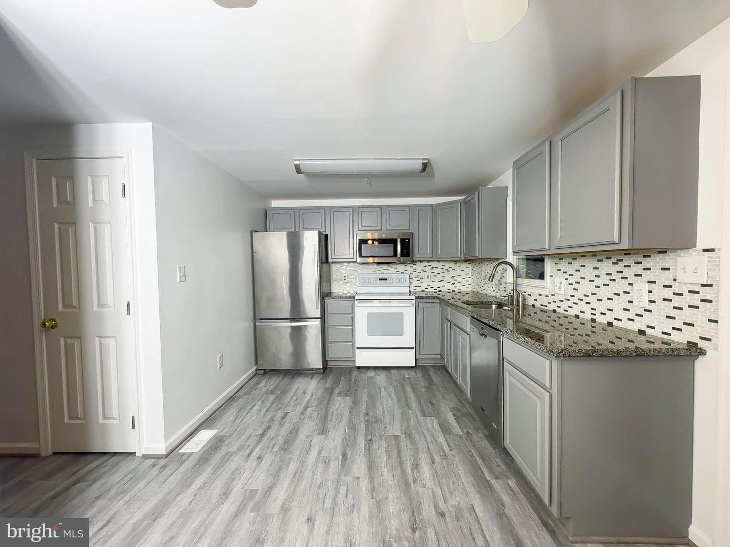 3024 N Dale Lane photo 5