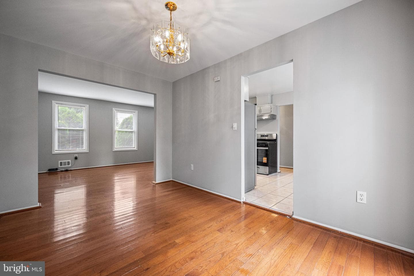 5059 Berwyn Road photo 11