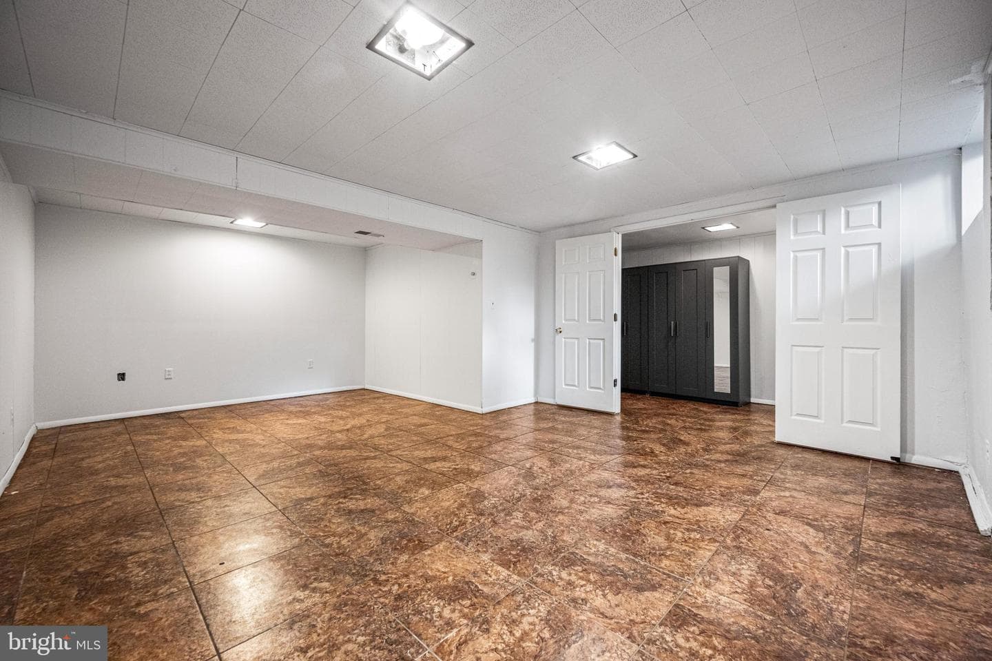 5059 Berwyn Road photo 28