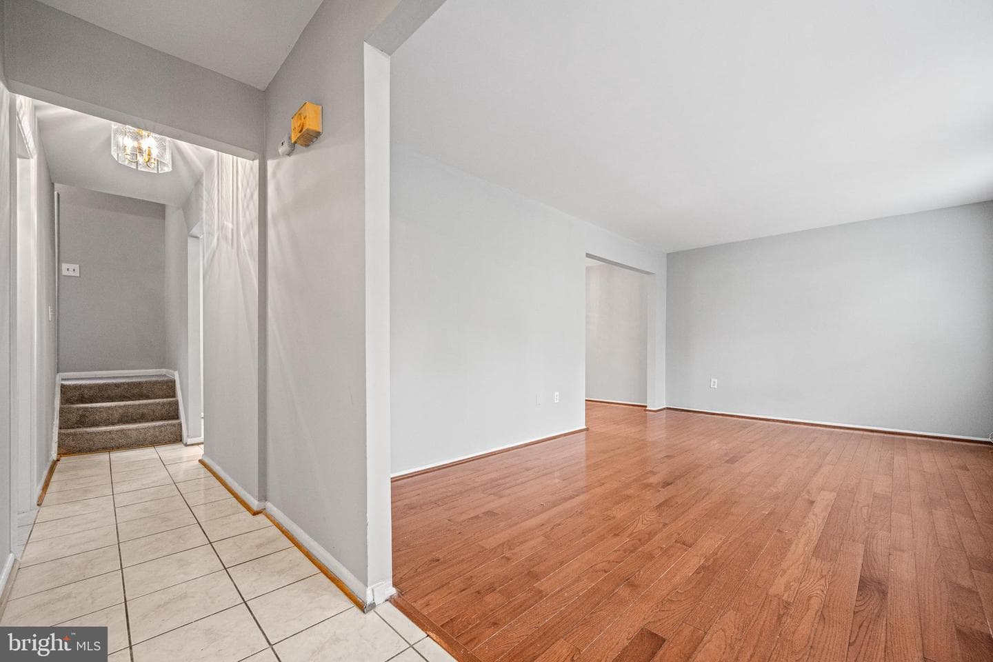 5059 Berwyn Road photo 9