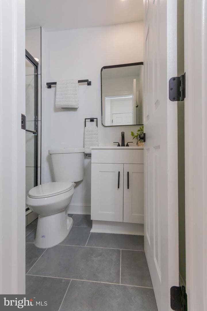 5446 Varnum Street photo 15