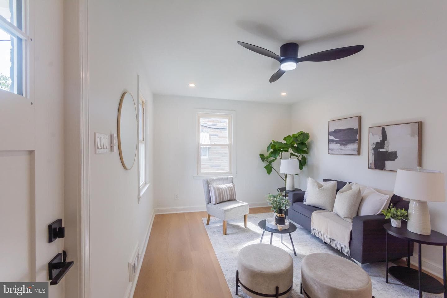 5446 Varnum Street photo 2