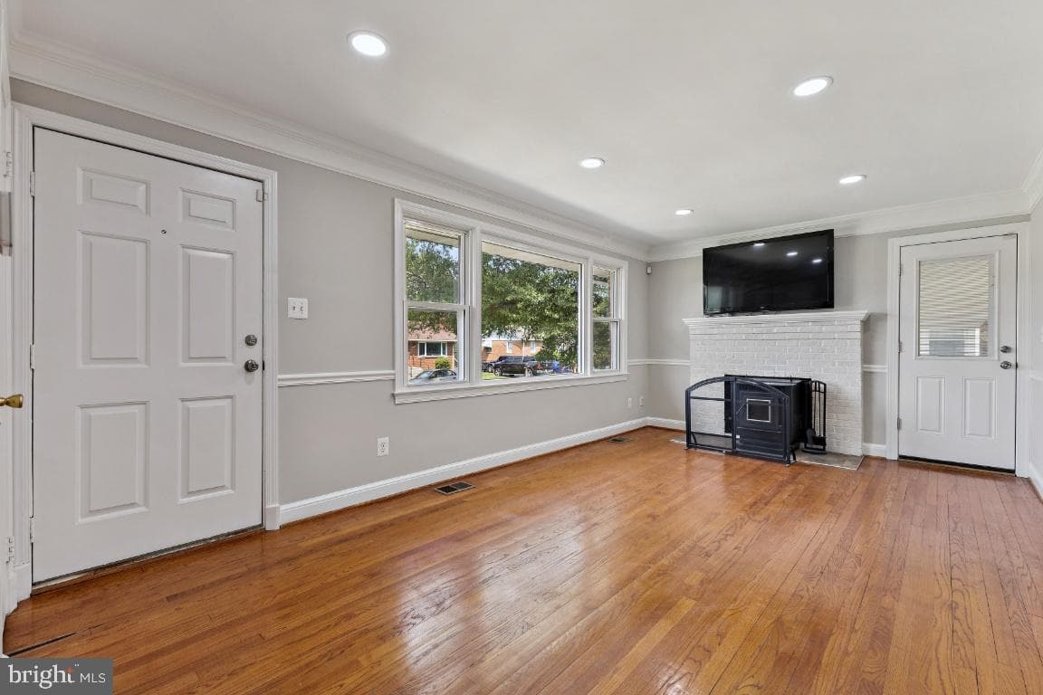 6005 Cable Ave photo 4