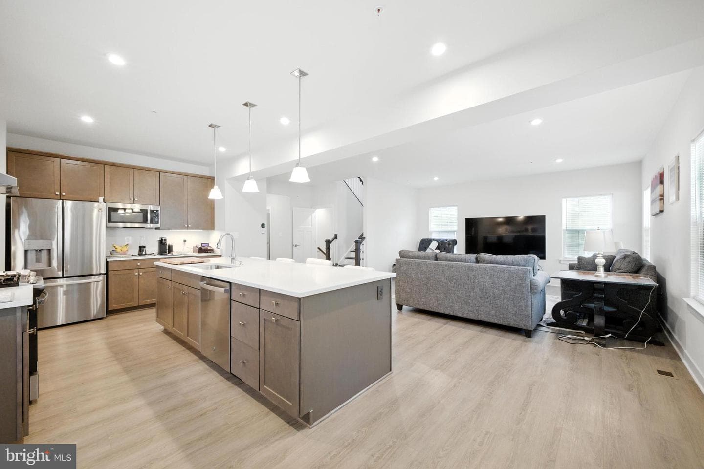 15513 Twin River Circle photo 4