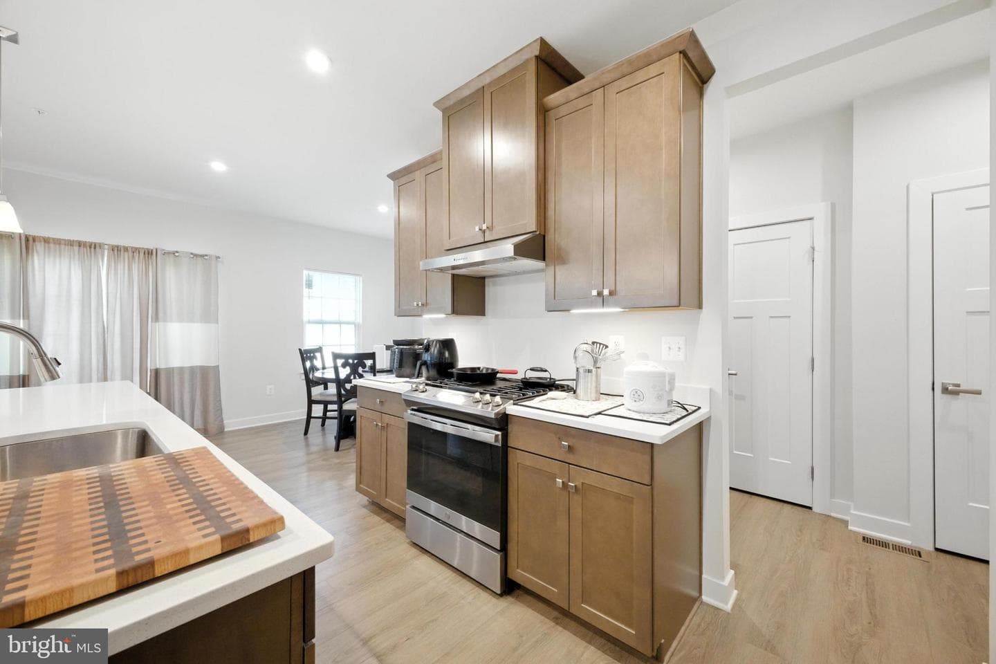 15513 Twin River Circle photo 6