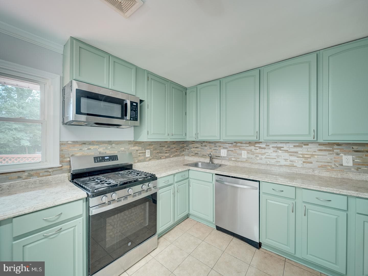 9517 51st Avenue photo 27