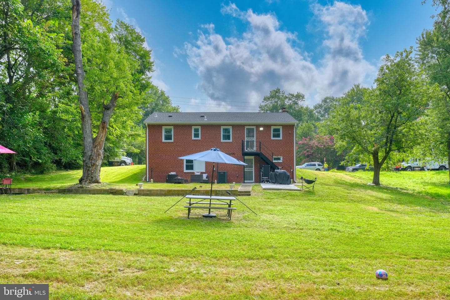 6305 Middleton Lane photo 55