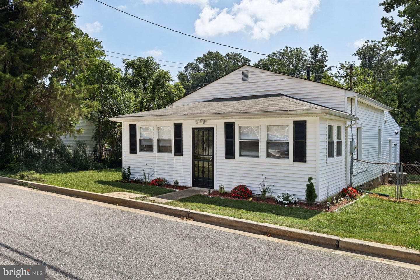 1528 Ruston Avenue photo 2