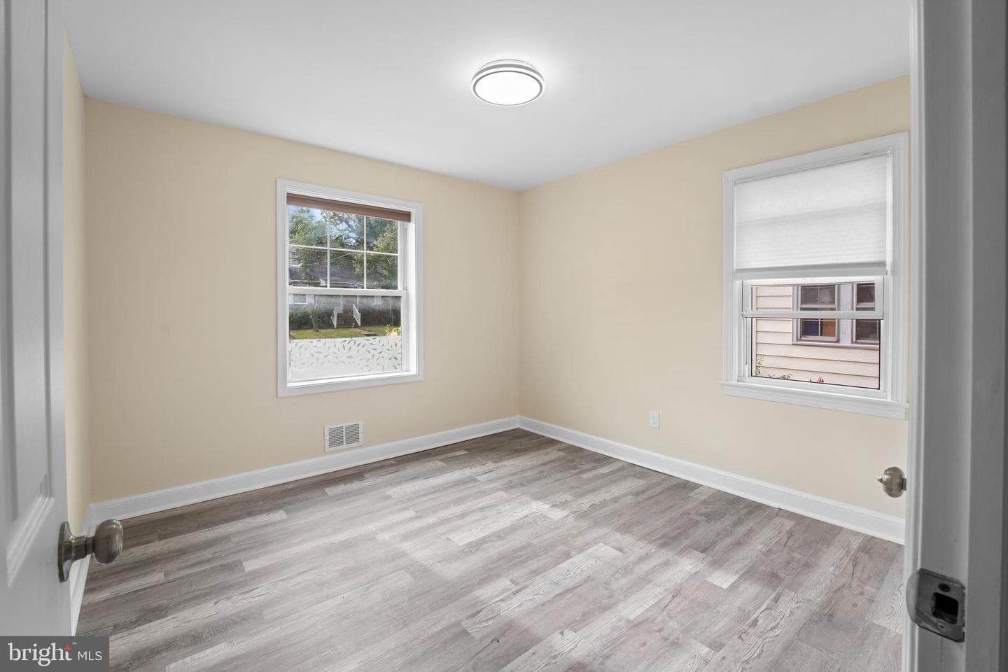 5820 32nd Avenue photo 11