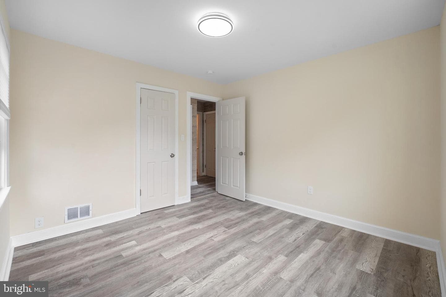 5820 32nd Avenue photo 12