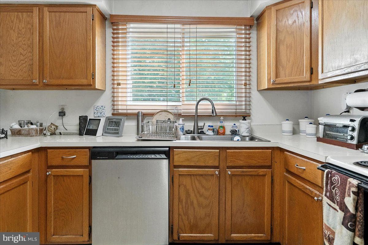 4105 Taunton Drive photo 47
