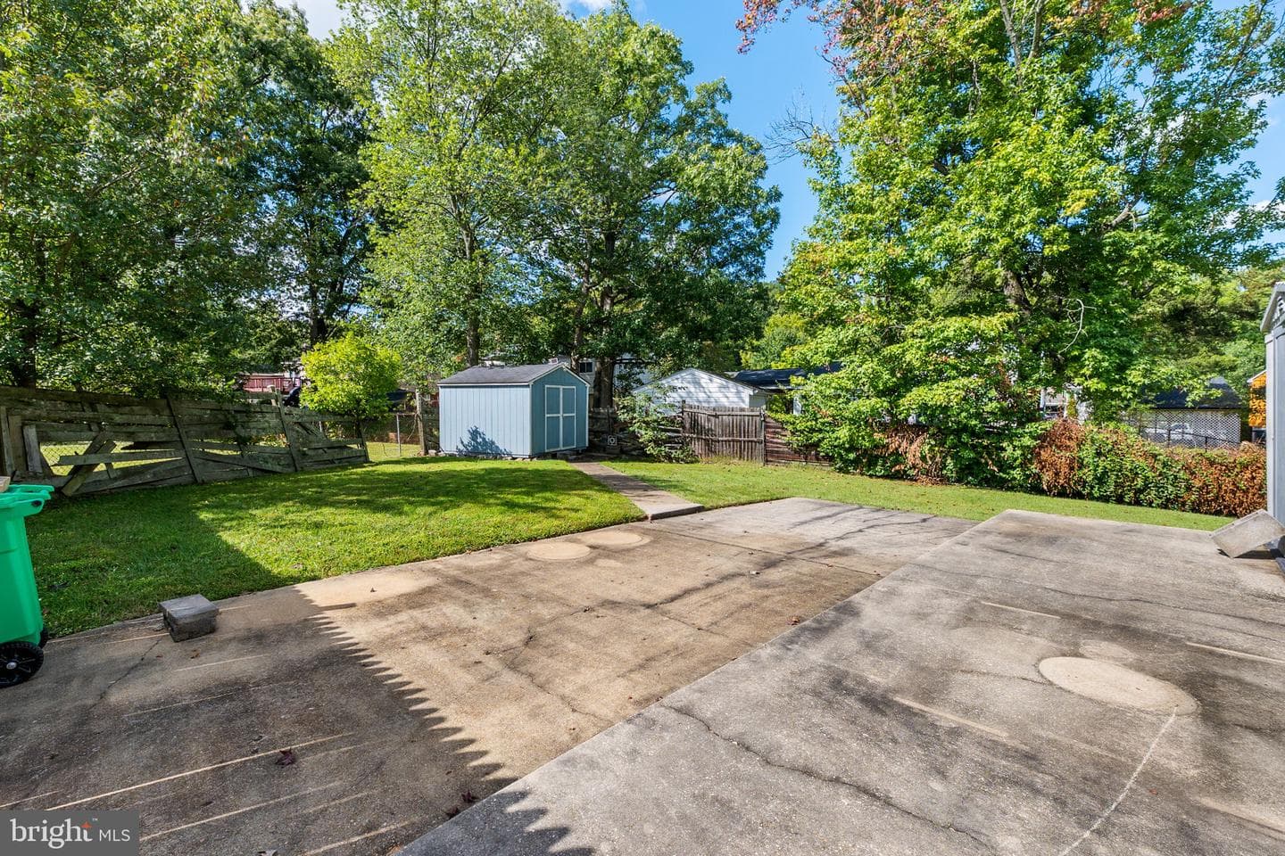 9800 Justina Court photo 32