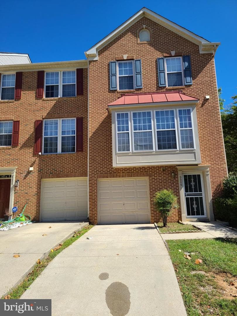6606 Landing Way photo 2