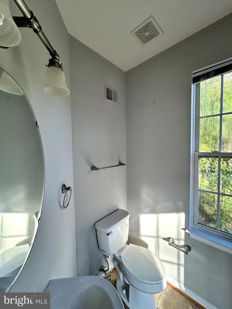 6606 Landing Way photo 33