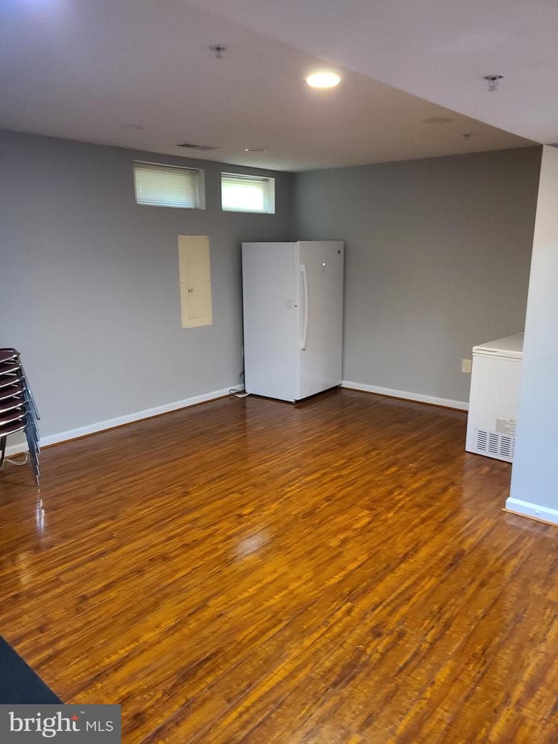 6606 Landing Way photo 9