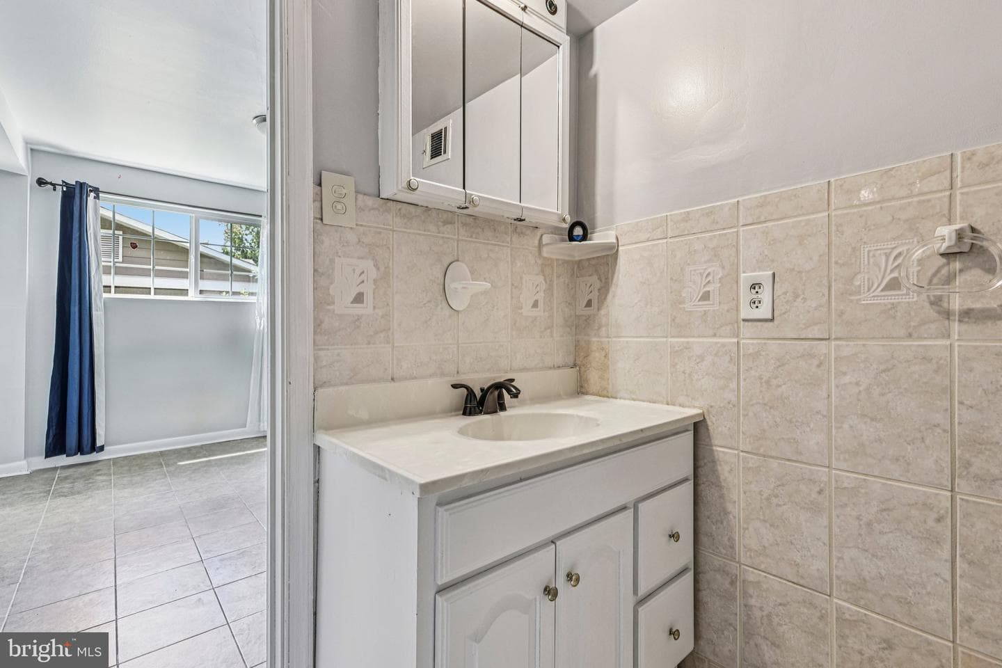 6602 Cipriano Road photo 37