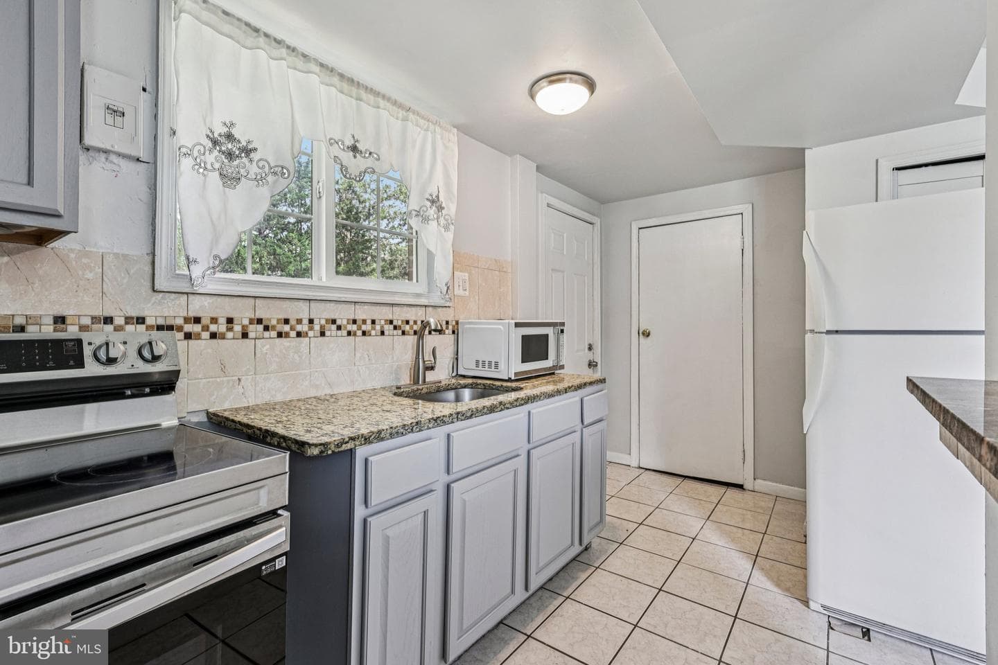 6602 Cipriano Road photo 44