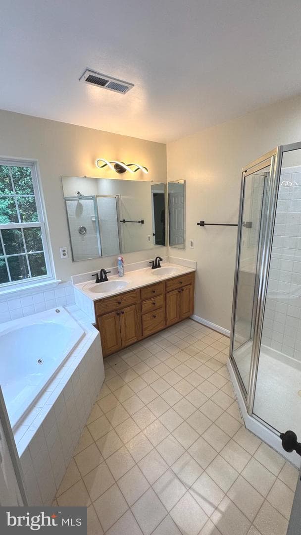 12606 Marlton Center Drive photo 13