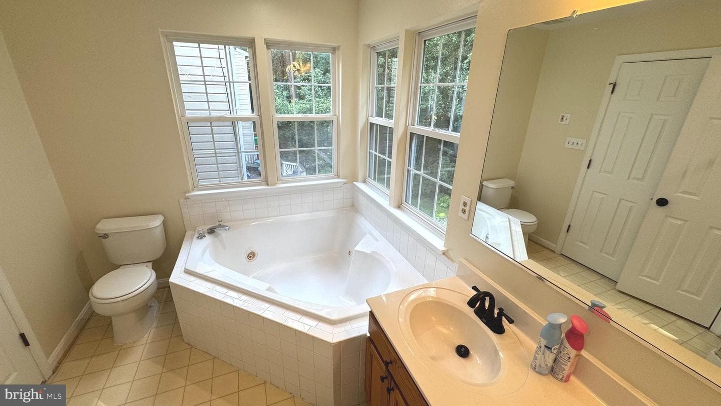 12606 Marlton Center Drive photo 14