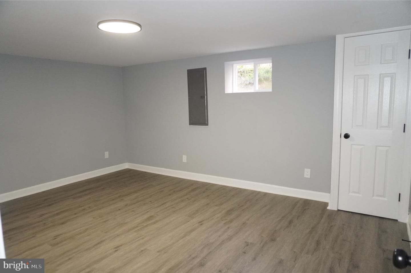 6516 Adak Street photo 32