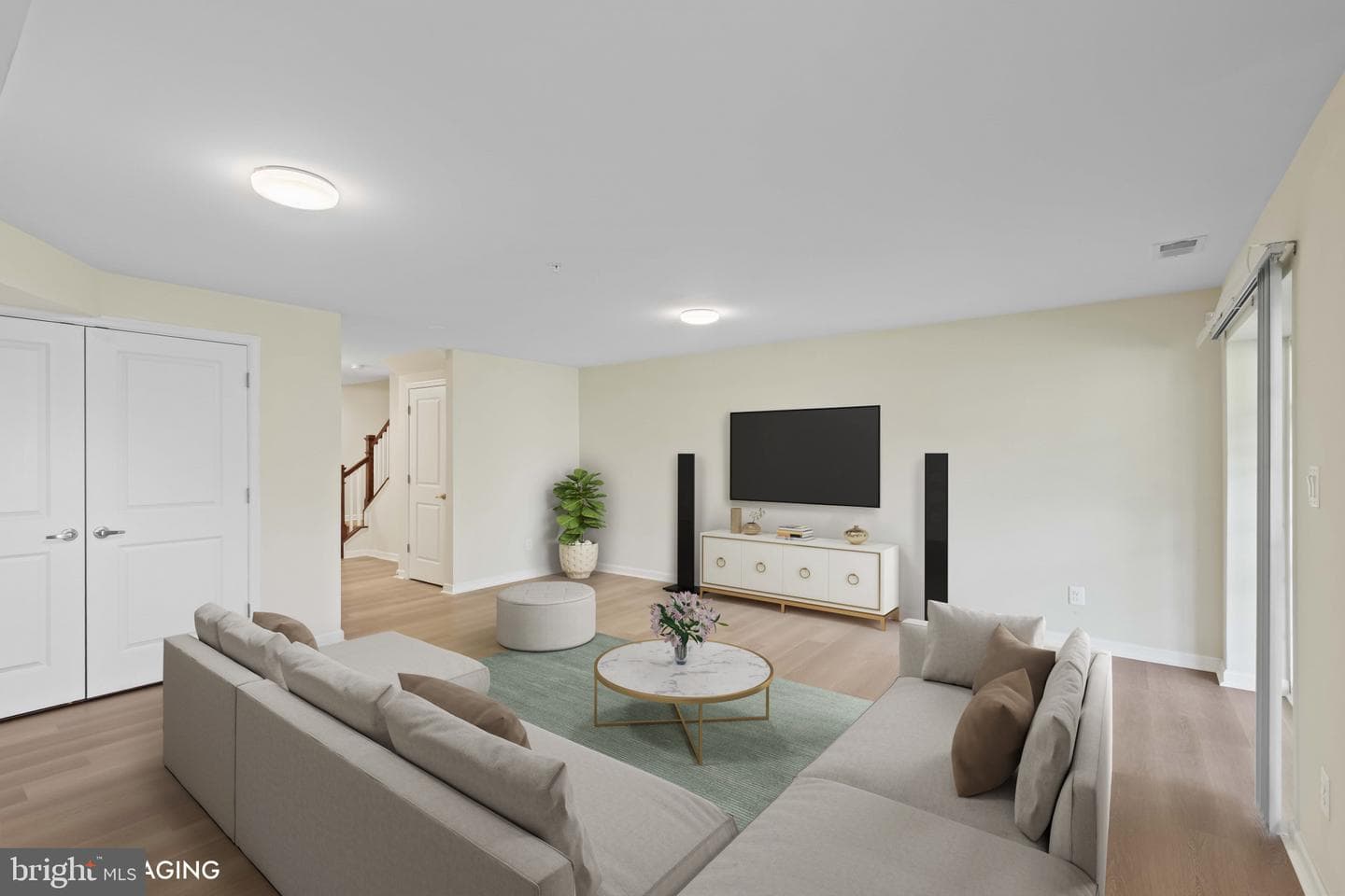 748 Maury Avenue photo 3