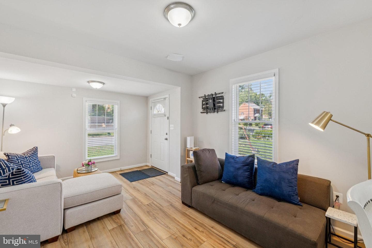 4204 Urn Street photo 5
