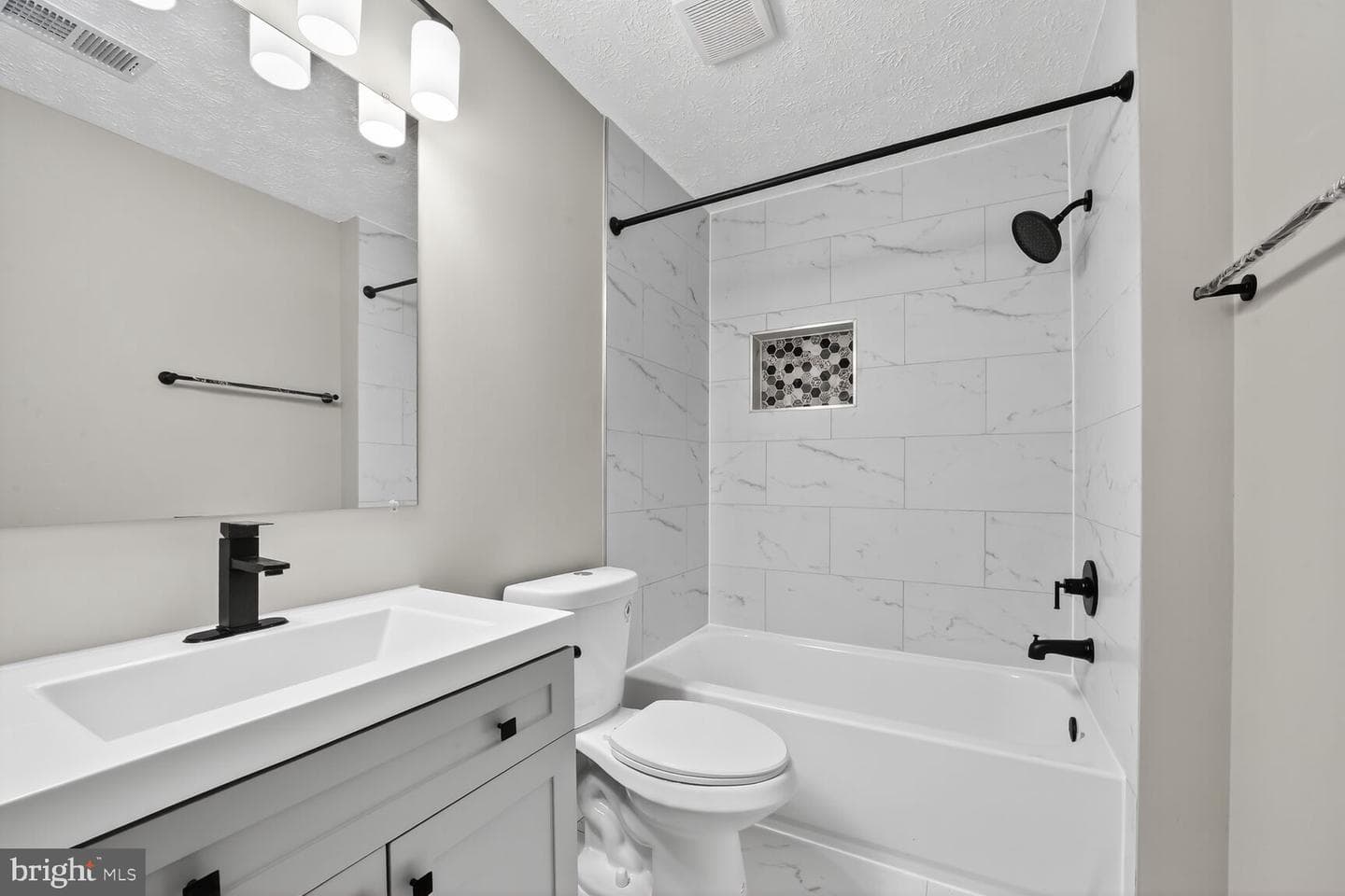 1015 Consideration Lane photo 16