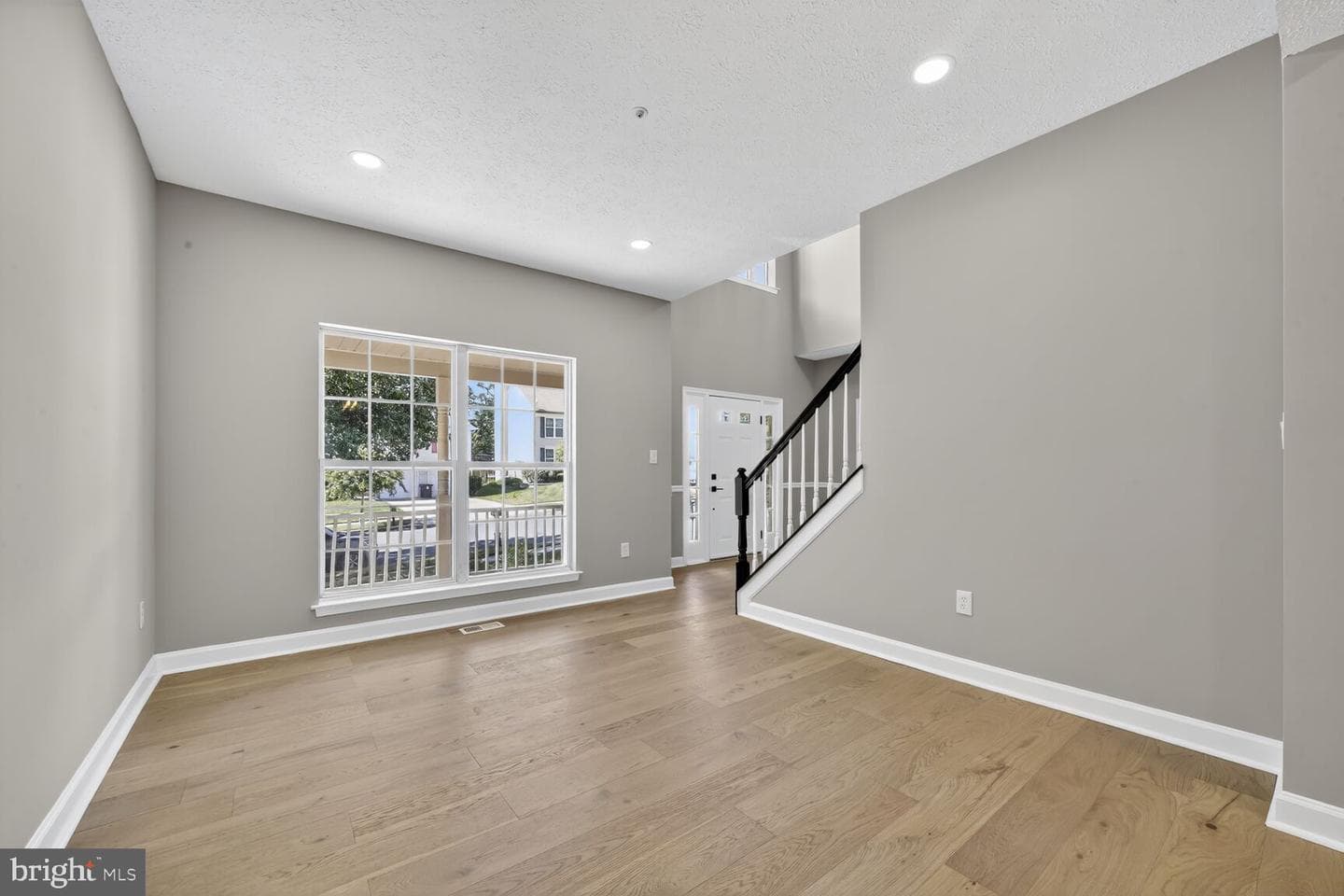 1015 Consideration Lane photo 4