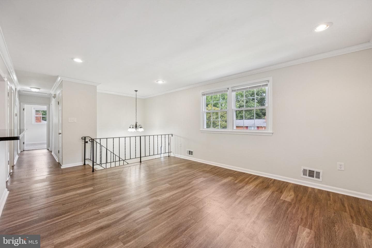 6109 Claridge Road photo 8