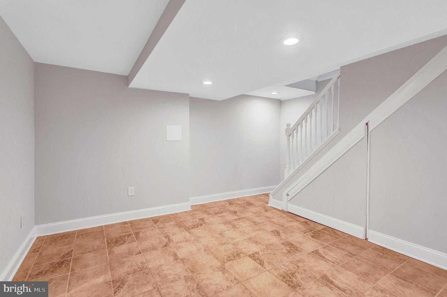 15903 Sherwood Avenue photo 28